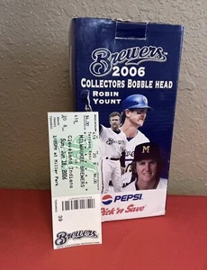 MLB Hall Of Fame Robin Yount Bobblehead Milwaukee Brewers Rare 2006 SGA & Ticket - Picture 1 of 9
