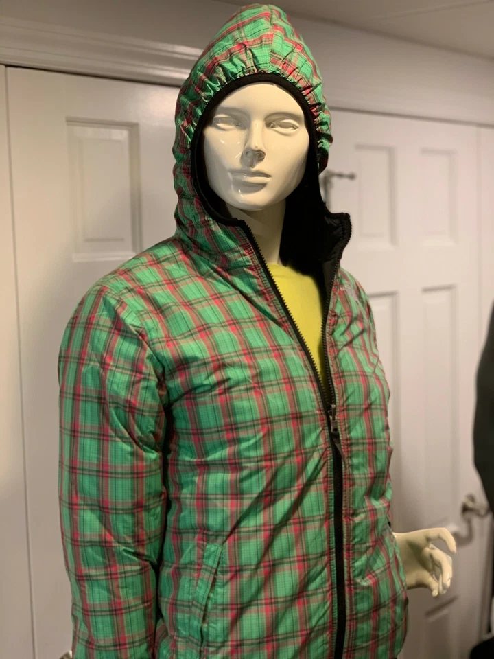 Chaqueta de plumón reversible The North Face para niñas negra/verde a cuadros - ¡EL MEJOR ESTILO! Foto 1 de 4