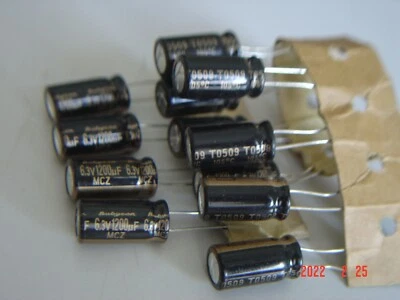 8 Stück 1200uF 6,3V Rubycon MCZ Motherboard Kondensator 6.3MCZ1200M8x16 NEU NOS - Bild 1 von 2