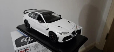 Maisto 1:18 Die-Cast Special Edition White Alfa Romeo Giulia GTAm Model Car - Image 1 of 4