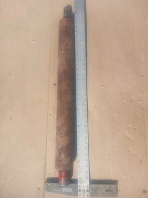 Conjunto de tubo New Holland 68 o S68 delantero 1/2 de eje trasero probablemente 41509 Foto 1 de 4