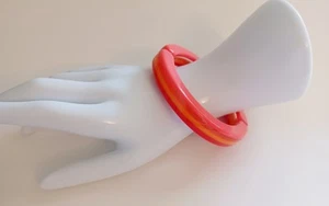 Brazalete Pinza Lucita Naranja Ombre En Capas Moderno Mediados de Siglo Años 60 - Imagen 1 de 9