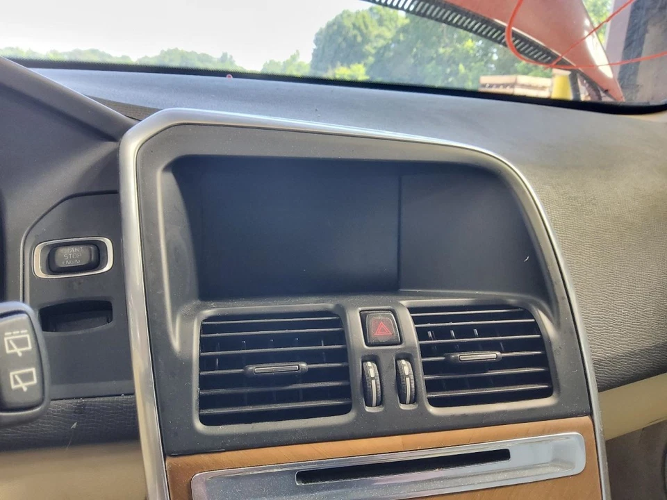 Info-GPS-TV Screen 7" Display Center Dash Mounted Fits 15-18 VOLVO S60 449196 - Image 1 of 1