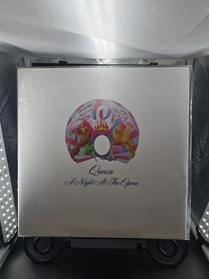 Queen A Night At The Opera LP 180g Sky Blue Vinyl 1/2 Speed Remastered NEAR MINT Foto 1 de 4