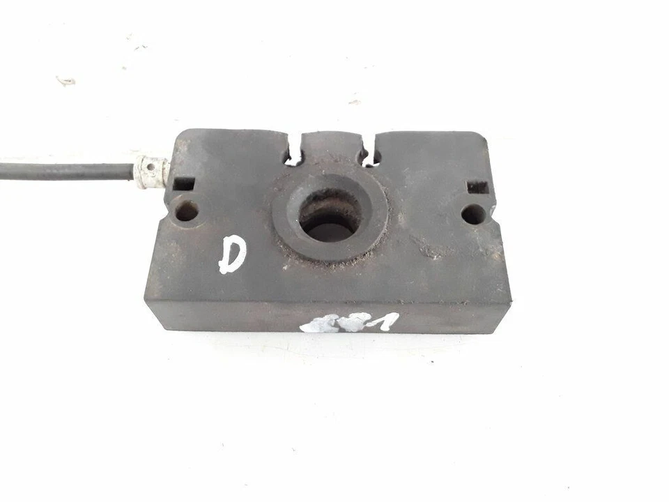 MG ZT - ZT-T 2003 Right Lock Lock Cylinder Bonnet VEI31346 - Image 1 of 3