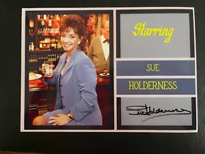 SUE HOLDERNESS - SOLO ACTRIZ DE LOCOS Y CABALLOS - EXCELENTE FOTOGRAFÍA FIRMADA - Imagen 1 de 1
