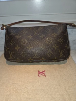 Louis Vuitton Pochette Accessoires Hand Bag PVC Leather M51980 Monogram 574 - Image 1 of 4