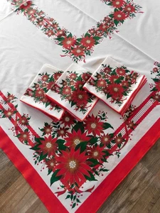 Vintage 1980's Rectangular Christmas Tablecloth With 8 Matching Napkins - Picture 1 of 12