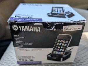 Base Universal Yamaha YDS-12 para Apple iPod iPhone NUEVA SIN USAR EN CAJA ABIERTA - Imagen 1 de 3