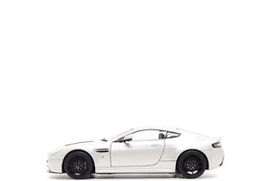 AUTOart 1:18 Aston Martin V12 Vantage S in Meteorite SIlver - Picture 1 of 13