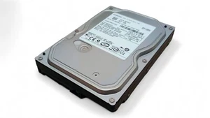 Hitachi HDT721016SLA380 Deskstar - 3.5" 160GB SATA Hard Drive - Picture 1 of 5