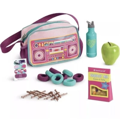 American Girl Gabriela McBride 2017 GOTY Conjunto de Acessórios Novo Na Caixa APOSENTADO - Imagem 1 de 4