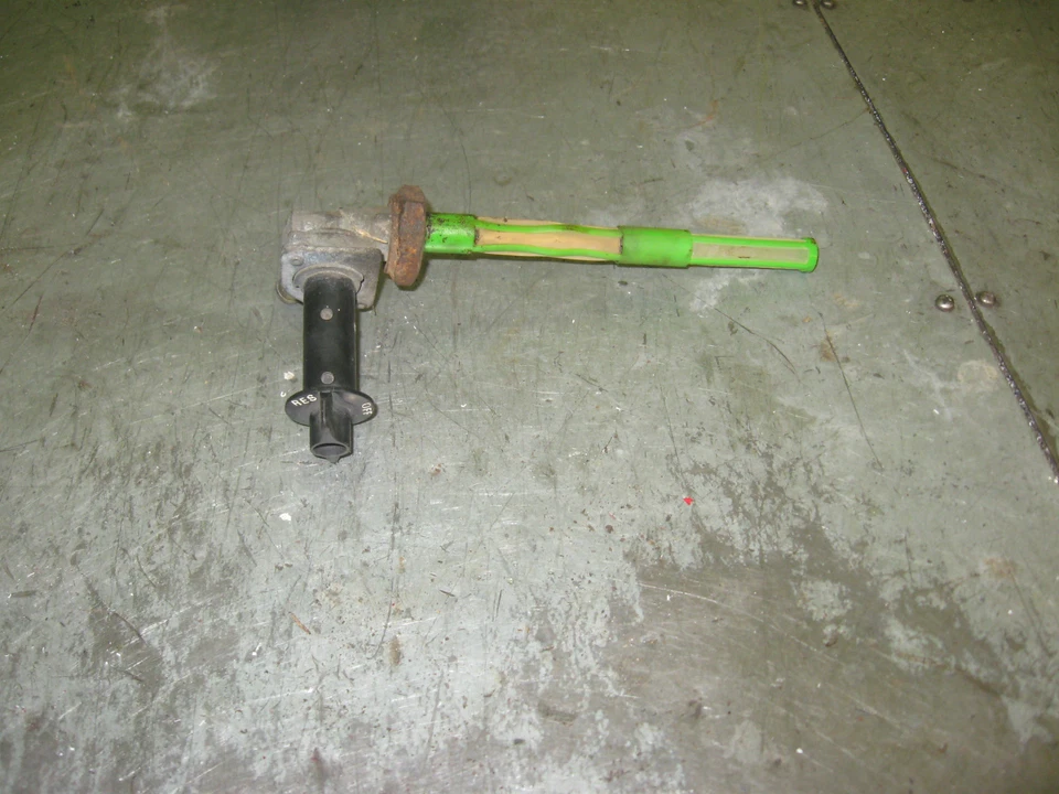 Honda CB1 grifo de combustible Foto 1 de 1