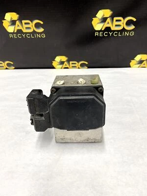 Conjunto de bomba de freno antibloqueo ABS 1999-2000 Lexus RX300 FABRICANTE DE EQUIPOS ORIGINALES Foto 1 de 4