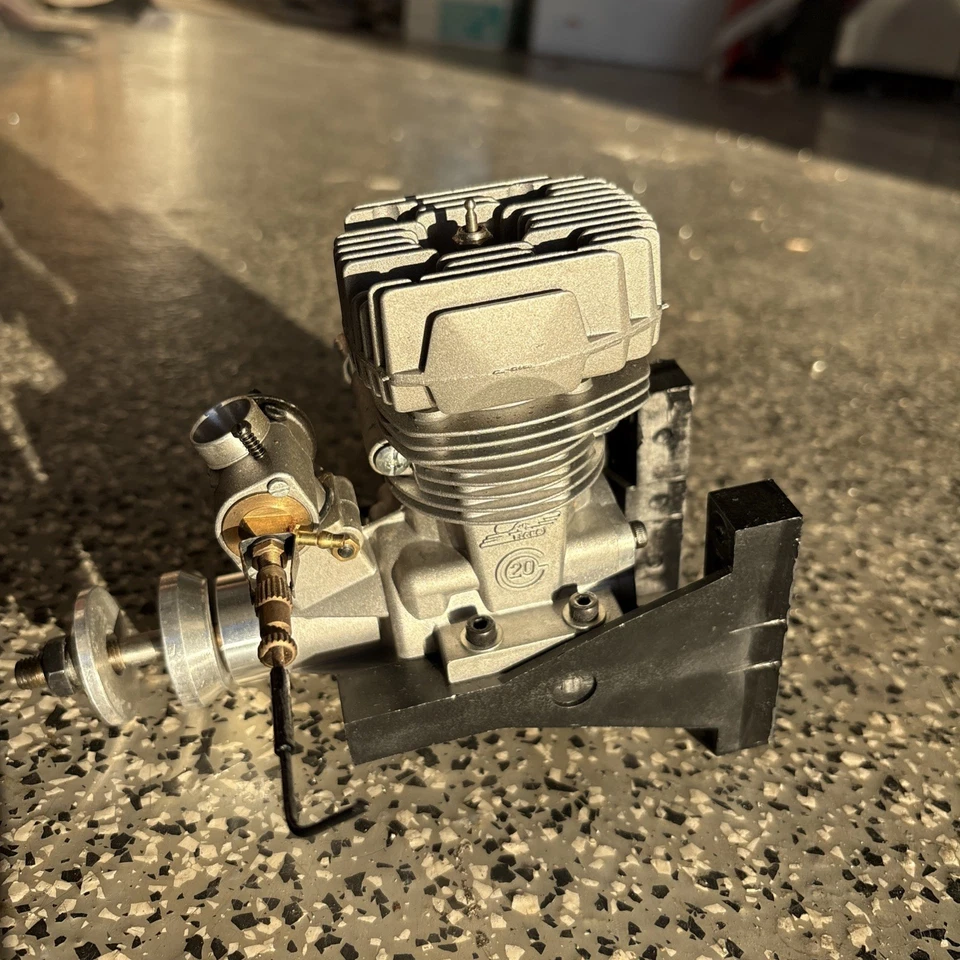 Super Tiger SuperTigre  G20 RC Glow Nitro Engine 2 Stroke 20cc 20/23 2300  - Image 1 of 4