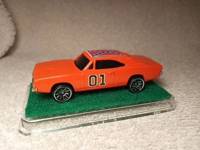 СДЕЛАННОЕ НА ЗАКАЗ ЗАРЯДНОЕ УСТРОЙСТВО SUPER/WHEEL SWAP-UNBRAND '69 с НАСТОЯЩИМИ ГОНЩИКАМИ. GENERAL LEE. - Изображение 1 из 4