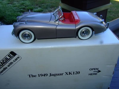Danbury Mint 1/24th Scale 1949 Jaguar XK120--PAPERS-BOX-EXCELLENT-- - Image 1 of 4