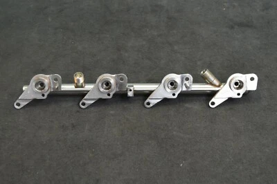 Mercedes Benz S63 AMG 2011 W221 5,5 L V8 lado izquierdo montaje de riel de combustible 2780703395 Foto 1 de 4