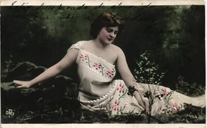 Frau um 1900 romantische Postkarte Glamour Vintage (P468) - Bild 1 von 2