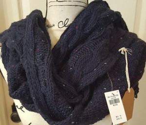 NWT Hollister Cable Knit Navy Blue Scarf w Colorful Speckles Tassels 