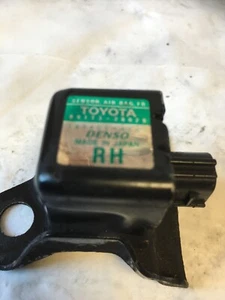 Airbagaufprallsensor vorne rechts aus Toyota Previa 2002 - 05 Gen 2 - Bild 1 von 2