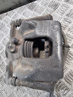 MERCEDES GLA 200 BRAKE CALIPER FRONT LEFT W156 2.1L DSL AUTO SUV 2018 - Image 1 of 4