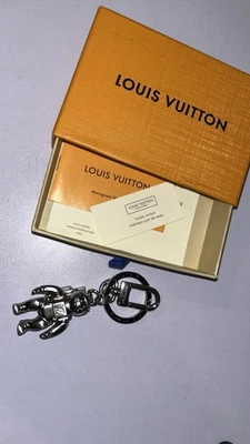 Chaveiro Space Man Louis Vuitton - Imagem 1 de 4