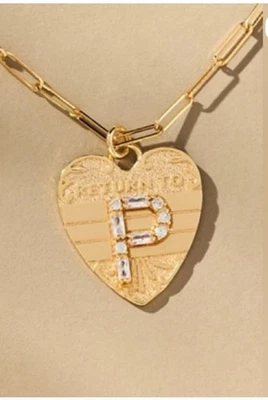 NUEVO CON ETIQUETAS Letra P - Anthropologie Monograma Corazón Dije Collar (NUEVO CON ETIQUETAS US$ 52) Foto 1 de 4