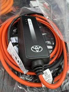 Original Toyota Plug-in bZ4X Ladekabel Ladegerät Wallbox Typ 2 Type2 G9060-YM111 - Bild 1 von 4