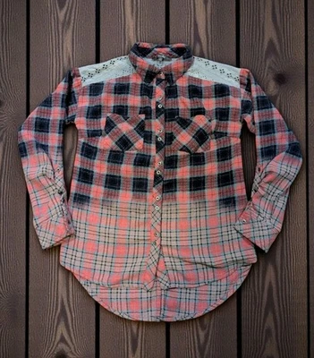 Camisa Miss Me para mujer talla S a cuadros con botones rosa encaje espalda algodón ombre franela  Foto 1 de 4