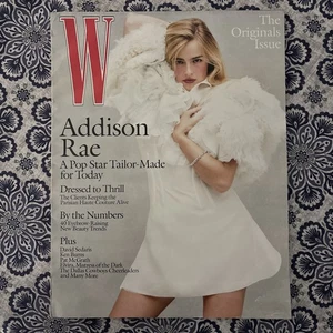 W MAGAZINE - VOLUME 5, 2025 - ADDISON RAE- BRAND NEW 40 New Beauty Trends - Picture 1 of 1