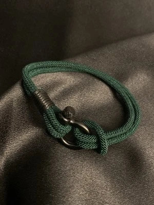 Dark Green Nautical Sailor Rope Screw Horseshoe Buckle Bracelet For Men  - Image 1 of 4