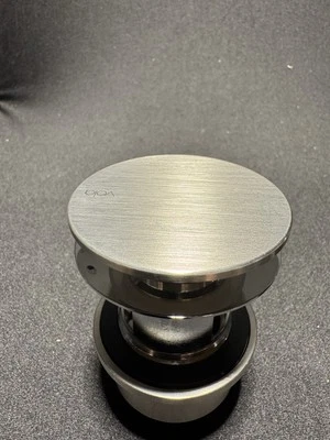 Drenaje Vola Push To Open para usar con lavabos con desbordamientos Número de modelo: A62-40 Foto 1 de 4