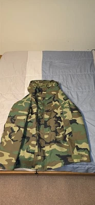 US Military Army Jacket Woodland Camo Cold Weather Parka Gore-Tex Size Large - Image 1 of 4