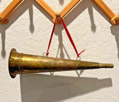 Vintage Brass Horn Wall Hanging Bugle Hunting Horn Christmas Decor 13" Used - Image 1 of 4