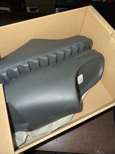 Taglia 11 us Adidas Yeezy Slides Dark Onyx (AUTENTICHE CON SPEDIZIONE VELOCE)