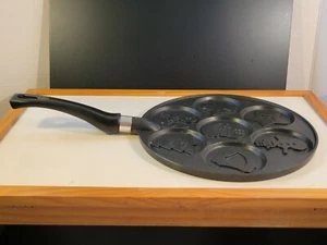 Nordic Ware Pancake Pan Mold Nonstick Aluminum Christmas Holiday - Picture 1 of 7