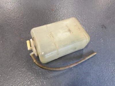 Depósito de refrigerante Cushman Truckster 889050 889051 motor Daihatsu 327 898630 Foto 1 de 4