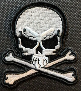 Skull and Cross Bones Totenkopf Motorrad Patch Biker Aufnäher - Bild 1 von 1