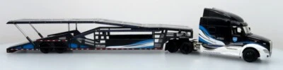 Iconic Replicas 1:64 Peterbilt 579 w/ Car Hauler: 1:64 Car Carriers - Image 1 of 4
