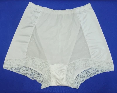 DE COLECCIÓN Y2K RHONDA SHEAR Champagne SATÉN Y ENCAJE Elástico ROCKABILLY PINUP BRAGAS 2X Foto 1 de 4