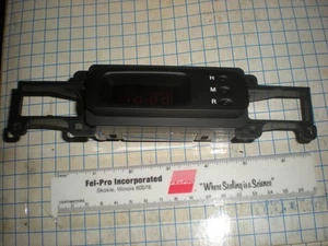NEW OEM Hyundai   Digital Clock 95950-32200.    A5 - Picture 1 of 4