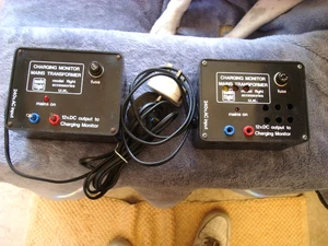 MFA, ACCESORIOS DE VUELO MODELO, TRANSFORMADORES DE RED MONITOR DE CARGA DE 12 VOLTIOS, EN MUY BUENA CONDICIÓN - Imagen 1 de 7