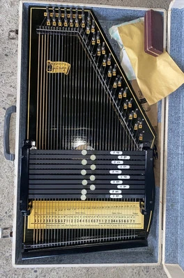 Vintage Oscar Schmidt Autoharp Musical Instrument Black 36 String & Accessories - Image 1 of 4