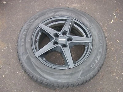 16" Alufelge + Reifen Winter 215/65 R16 98H Audi Q3 8U Alutec Raptr Schwarz  - Bild 1 von 4