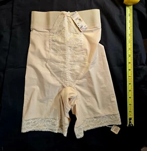 Vintage Promise by Poirette Sz Small Girdle Shorts 6 Garters NOS - Picture 1 of 10