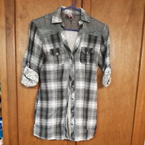 Dolled Up By FANG Button Up Shirt S Gray And White 100% Cotton, Lace at Top