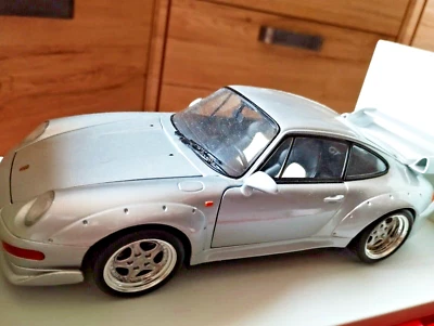UT Porsche 911 GT 2 Street 1997 Silver 1/18 + boîte ETAT NEUF - Photo 1/4