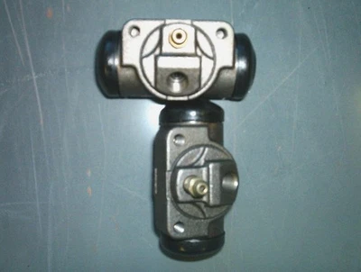 Chevrolet Pontiac Wheel cylinder set  1964-1975 2 cylinders REAR - Image 1 of 4