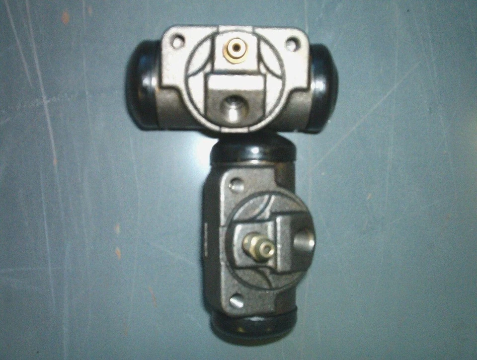 Chevrolet Pontiac Wheel cylinder set  1964-1975 2 cylinders REAR - Image 1 of 4